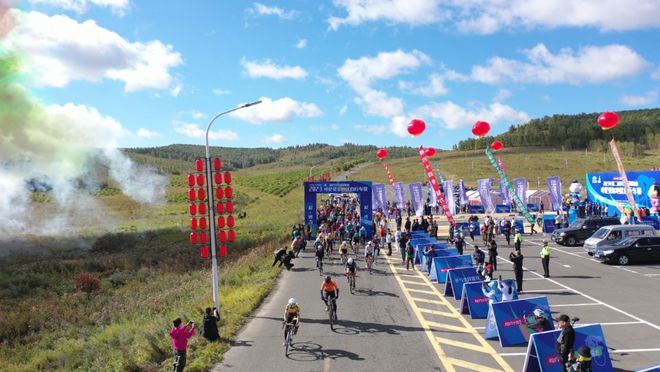 以“新”润心悦旅途，春运路上漾温情